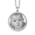 Photo Engraved Silver Cutting Round Pendant